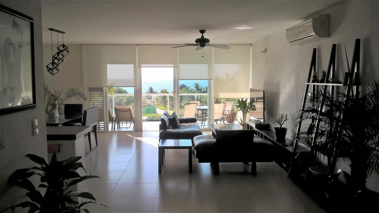 Swim The Caribbean & Work With A View Cancún Exterior foto